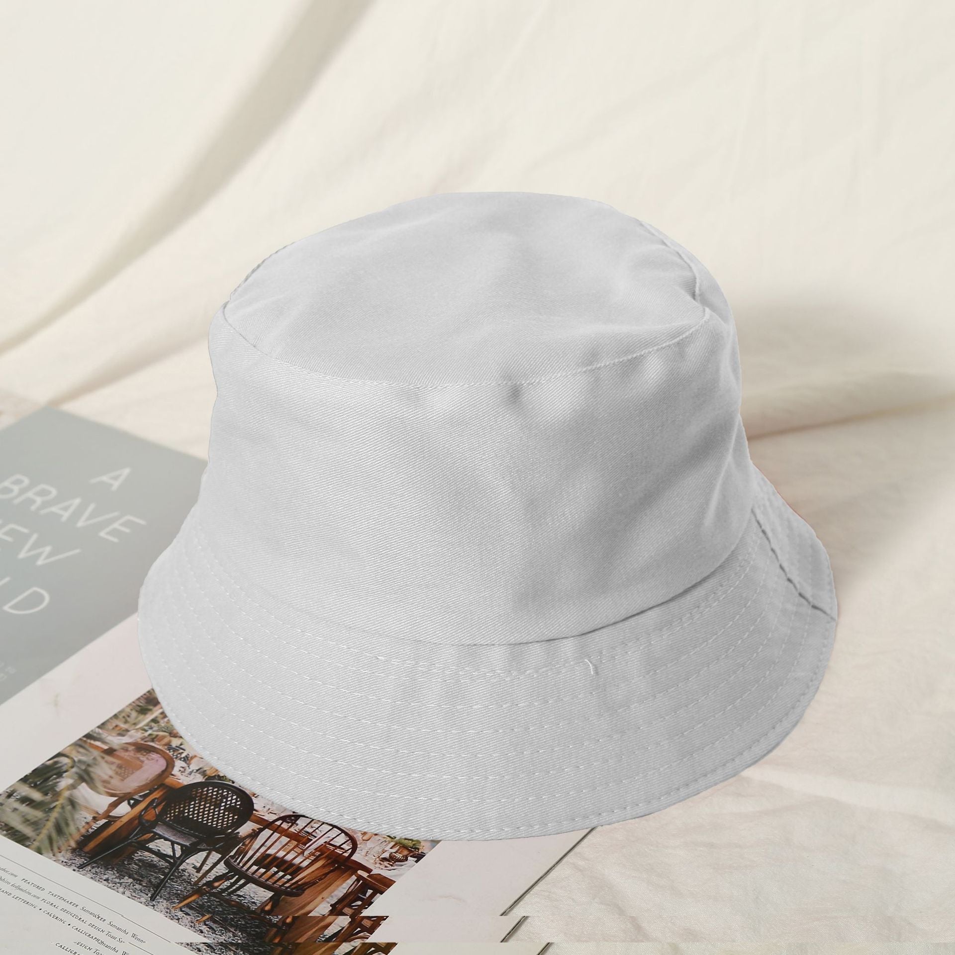 Light gray bucket hat 